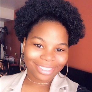 Meet your Posher, Desiri-ilana